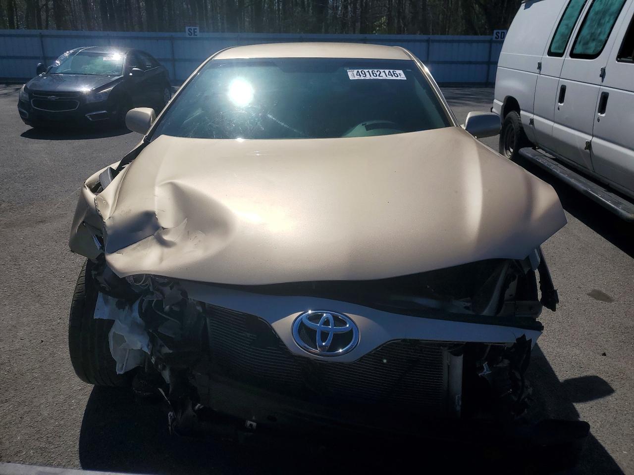 2010 TOYOTA CAMRY BASE photo 9