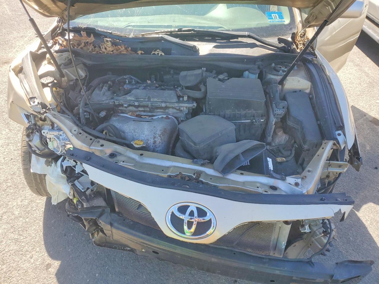 2010 TOYOTA CAMRY BASE photo 21