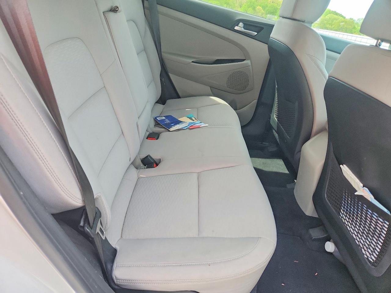 2021 HYUNDAI TUCSON SE photo 31