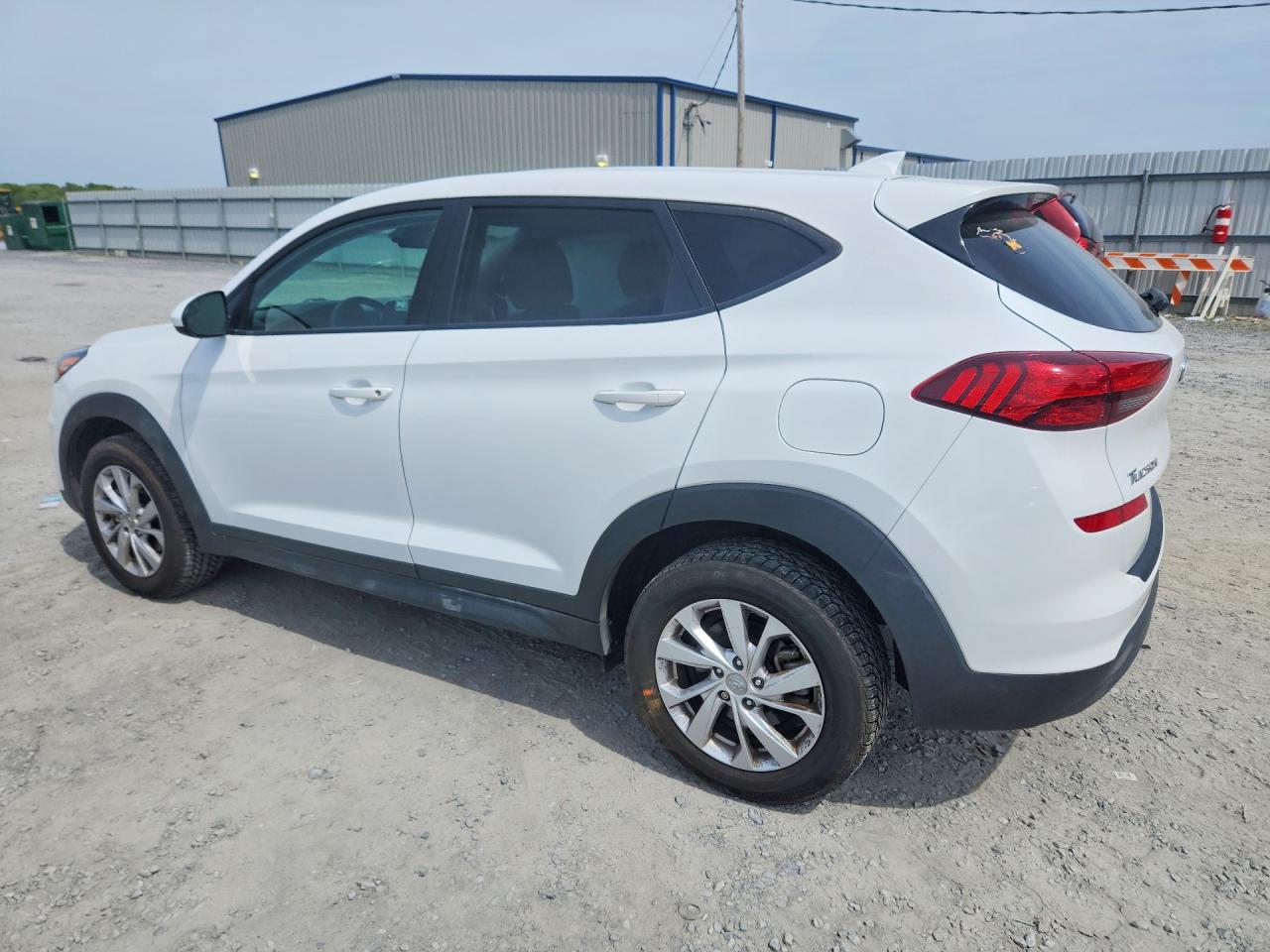 2021 HYUNDAI TUCSON SE photo 4