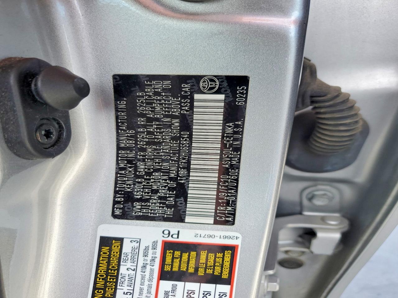 2017 TOYOTA CAMRY LE photo 25