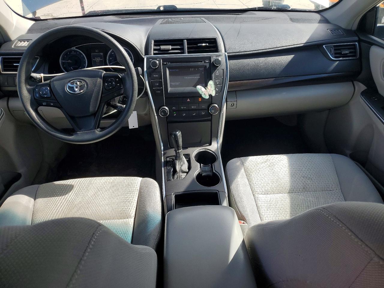 2017 TOYOTA CAMRY LE photo 15