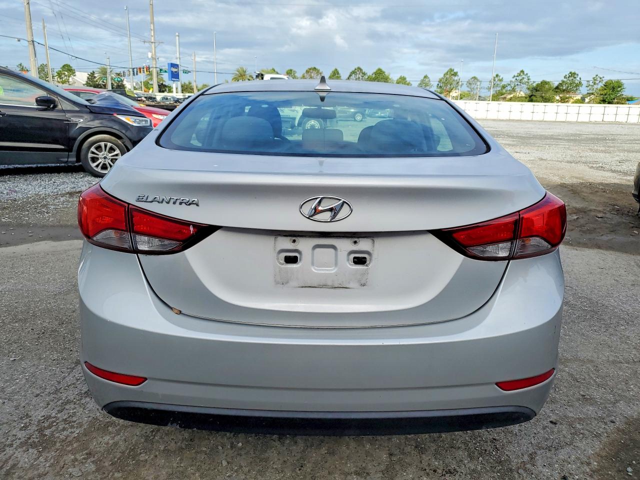 2015 HYUNDAI ELANTRA SE photo 16