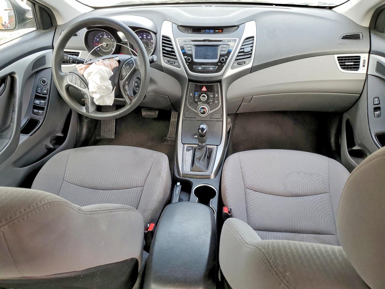 2015 HYUNDAI ELANTRA SE photo 22