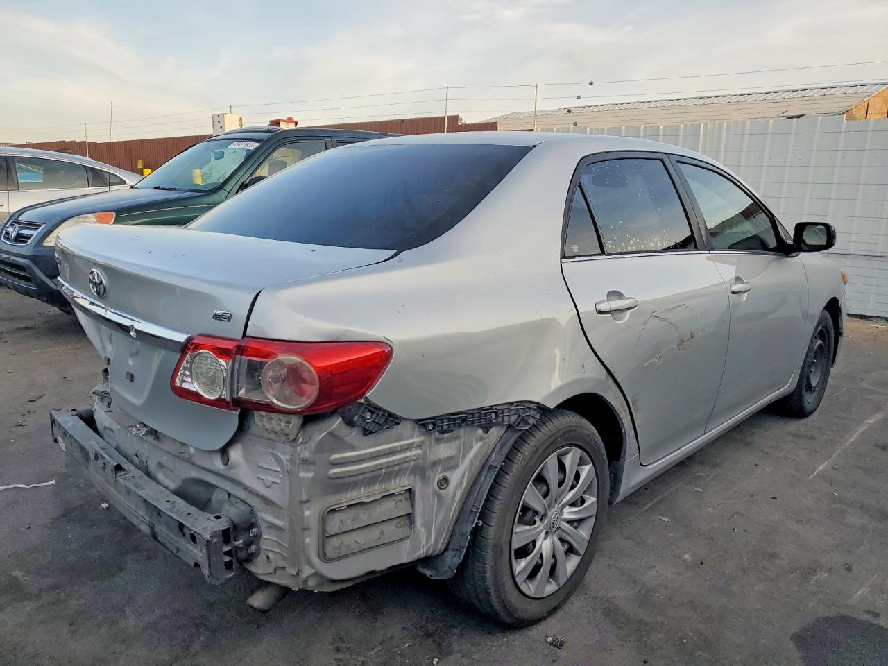 2013 TOYOTA COROLLA LE photo 5