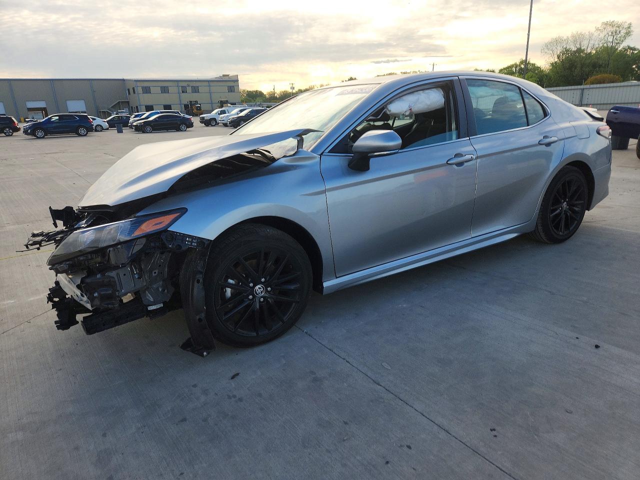 2023 TOYOTA CAMRY