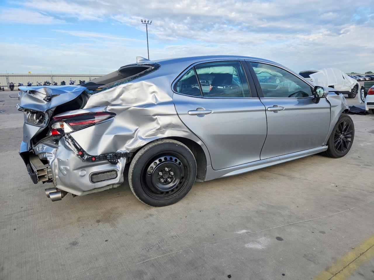 2023 TOYOTA CAMRY SE photo 5