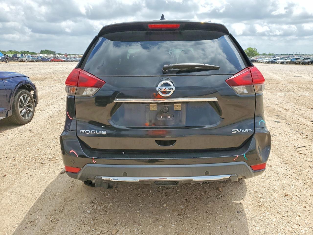 2020 NISSAN ROGUE SV photo 6