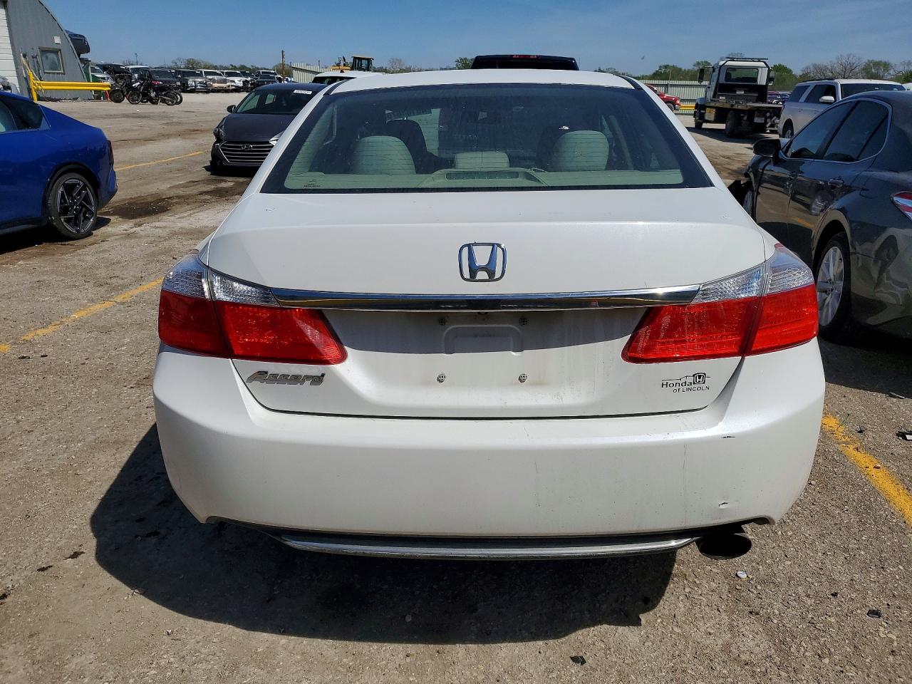 2014 HONDA ACCORD LX photo 16