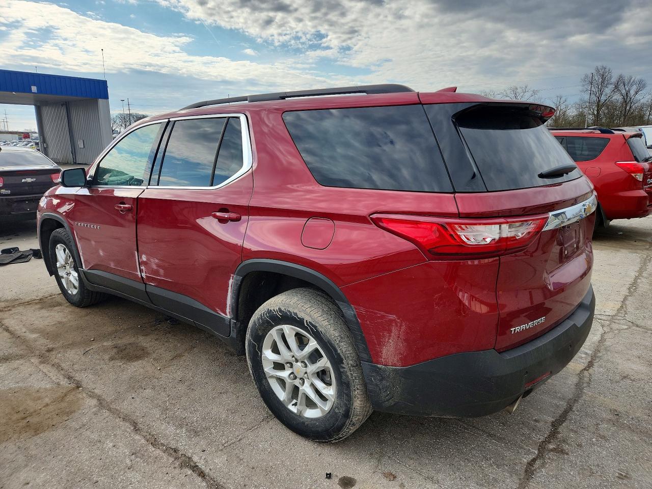 2020 CHEVROLET TRAVERSE LT photo 4