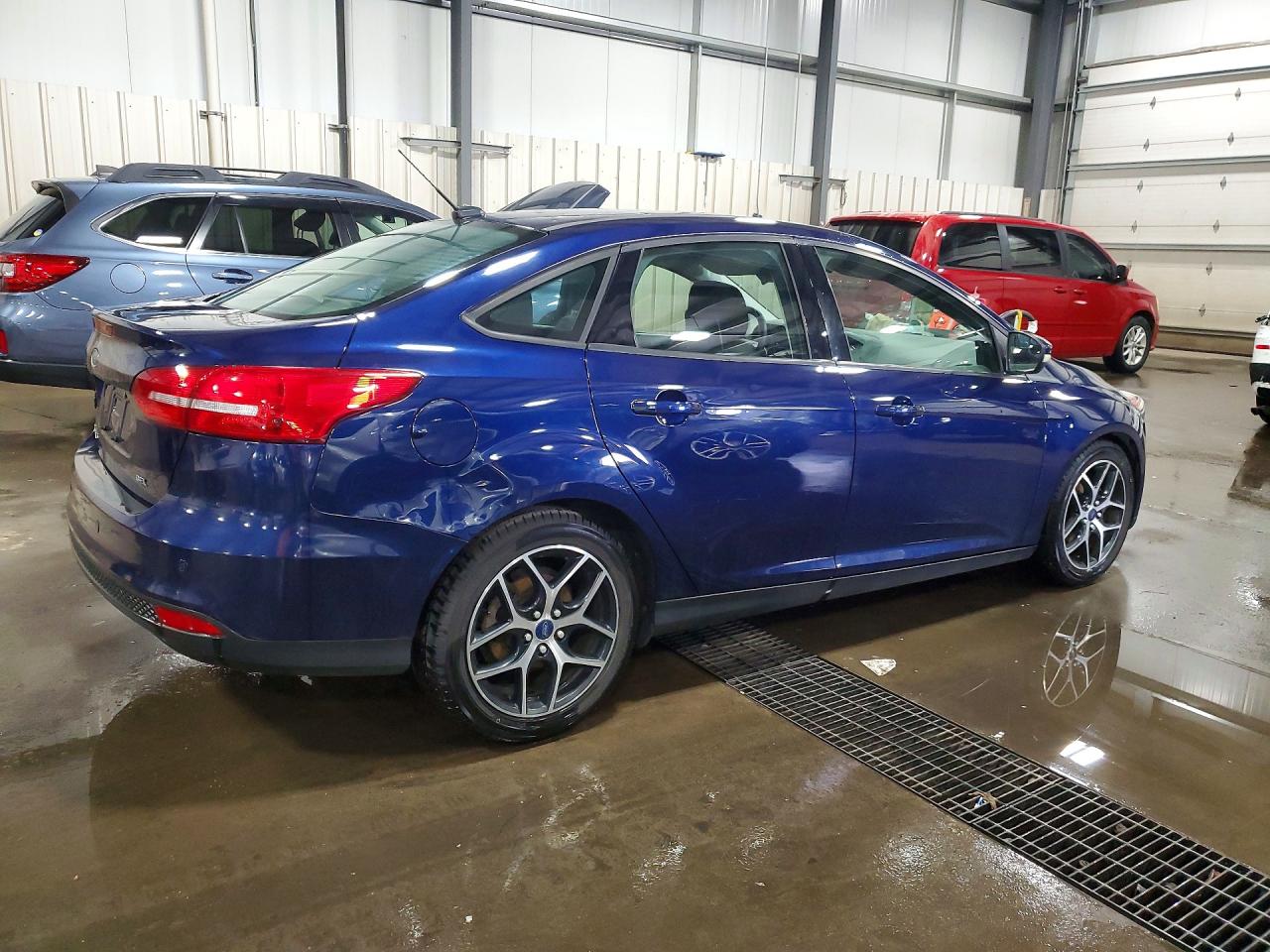2017 FORD FOCUS SEL photo 5