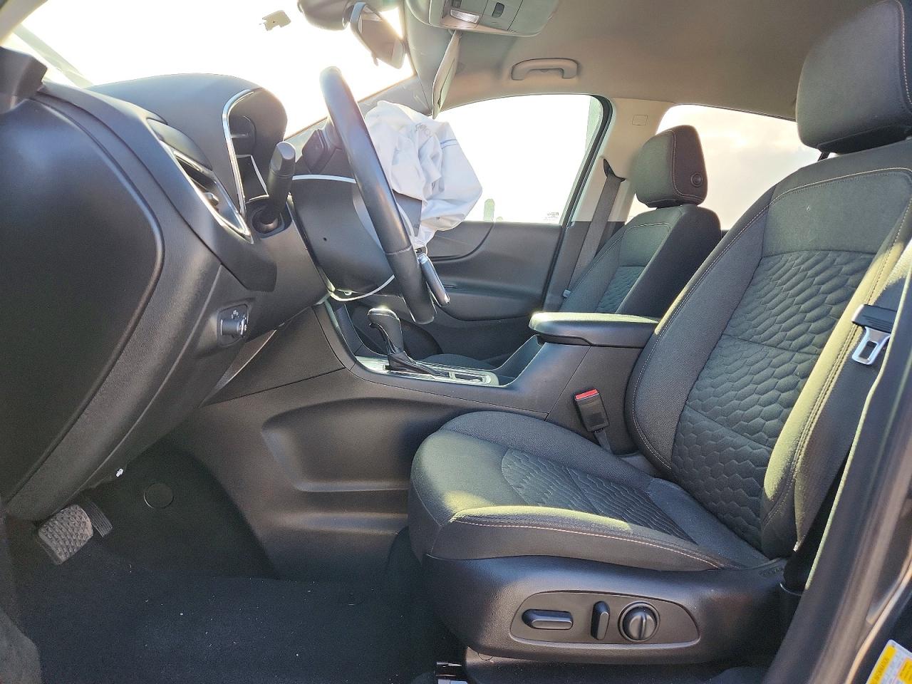 2020 CHEVROLET EQUINOX LT photo 13