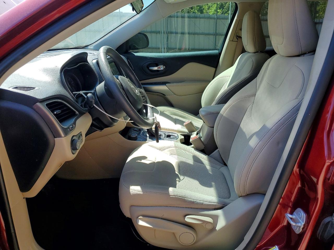 2019 JEEP CHEROKEE LATITUDE photo 13
