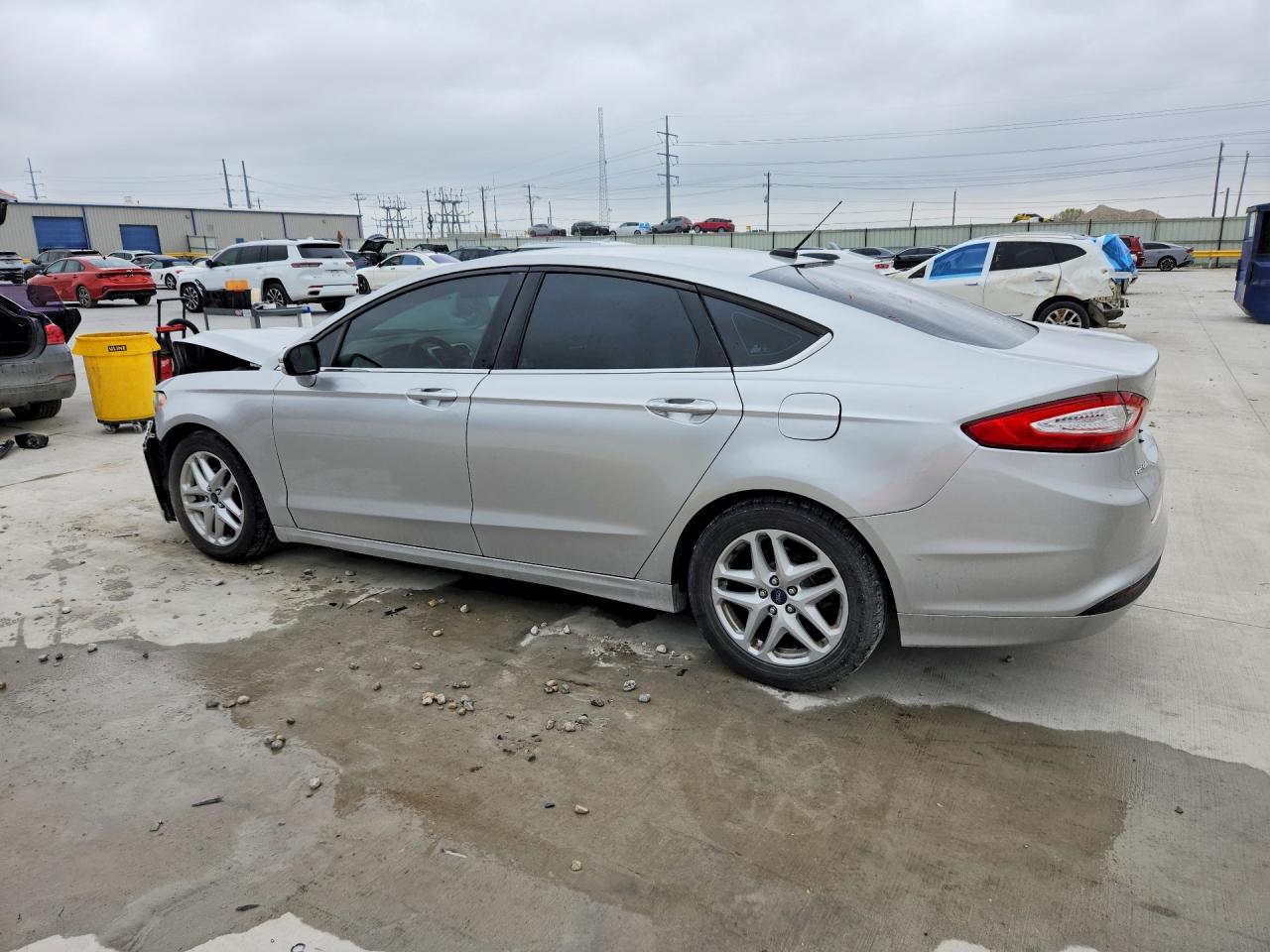2015 FORD FUSION SE photo 4