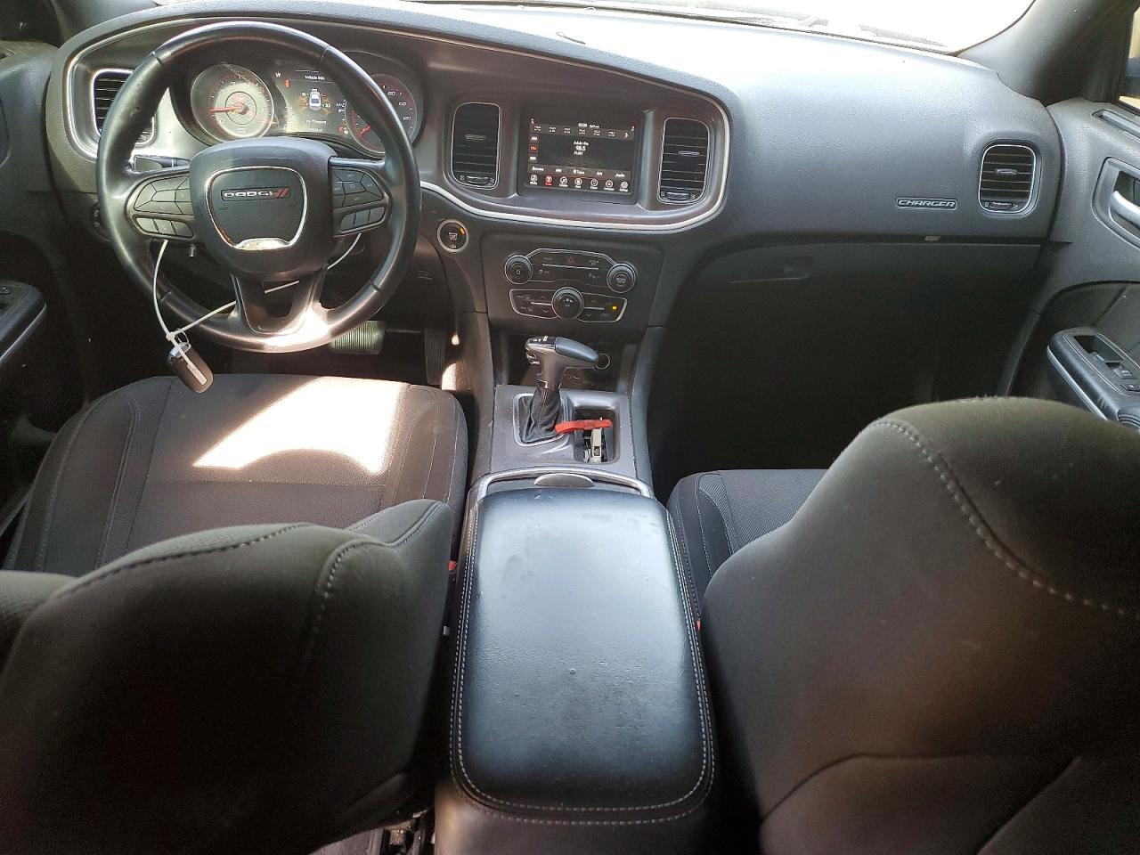 2020 DODGE CHARGER SXT photo 15