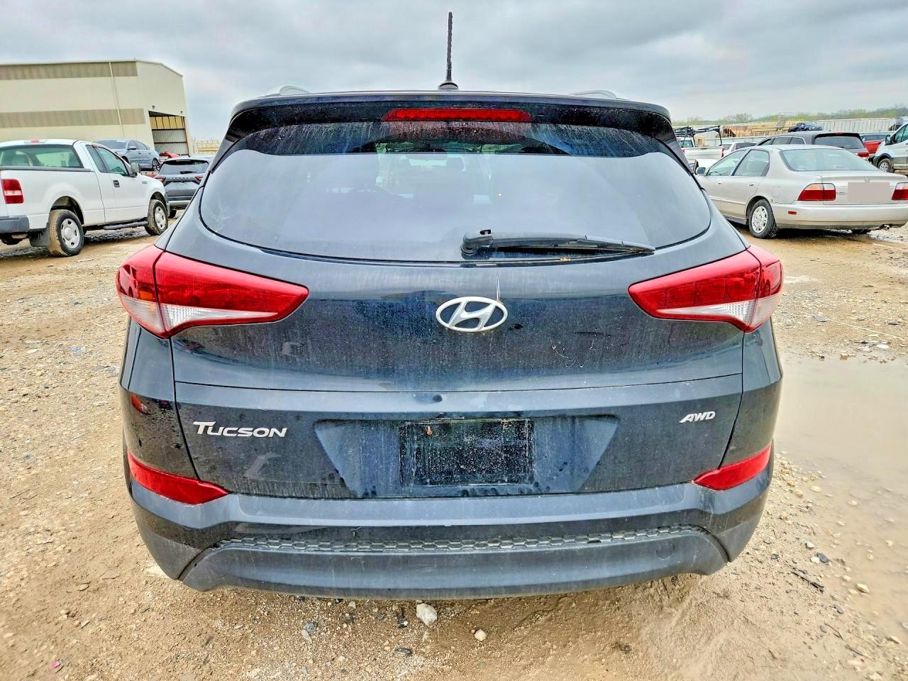 2017 HYUNDAI TUCSON SE photo 6