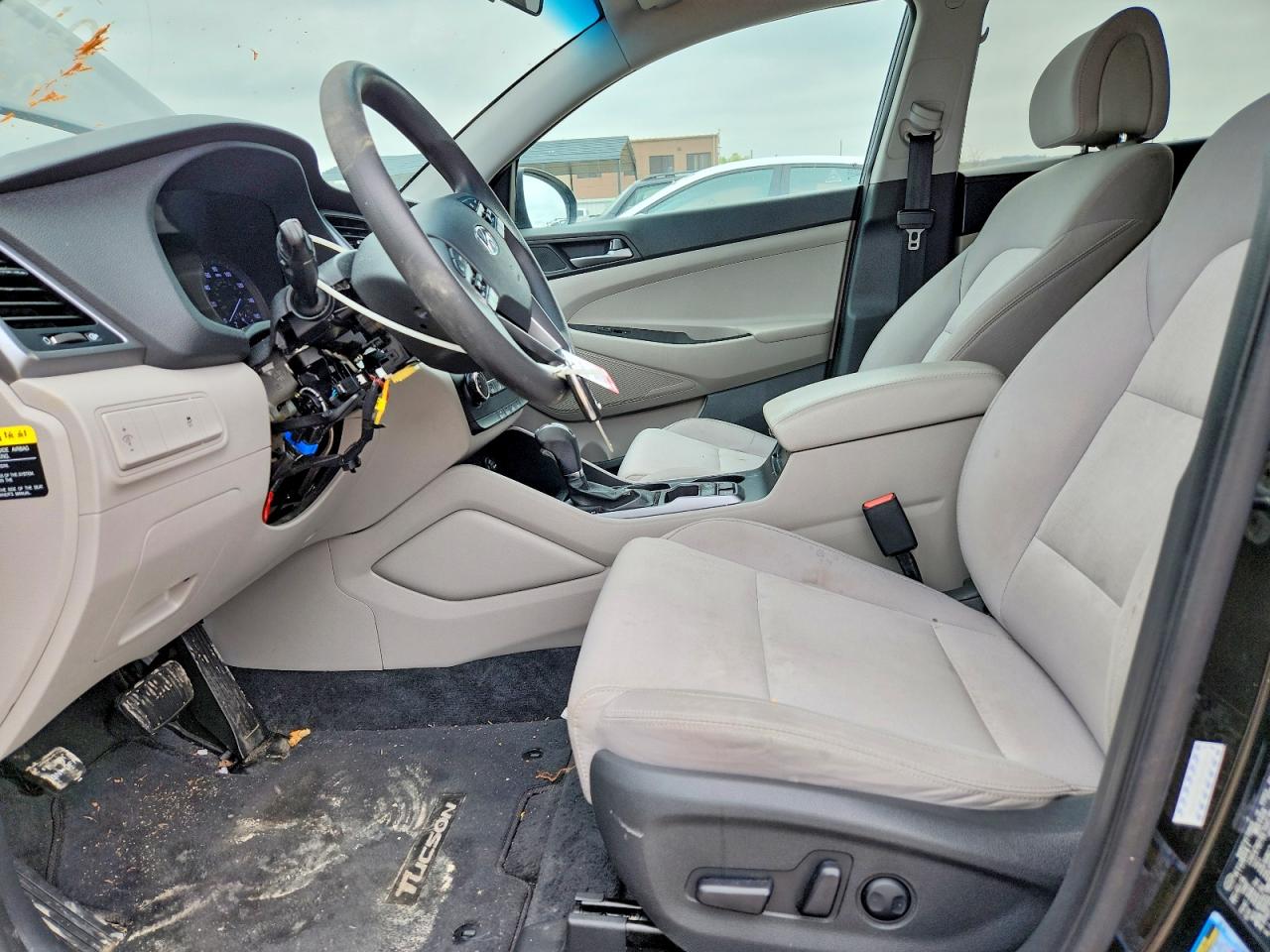2017 HYUNDAI TUCSON SE photo 7