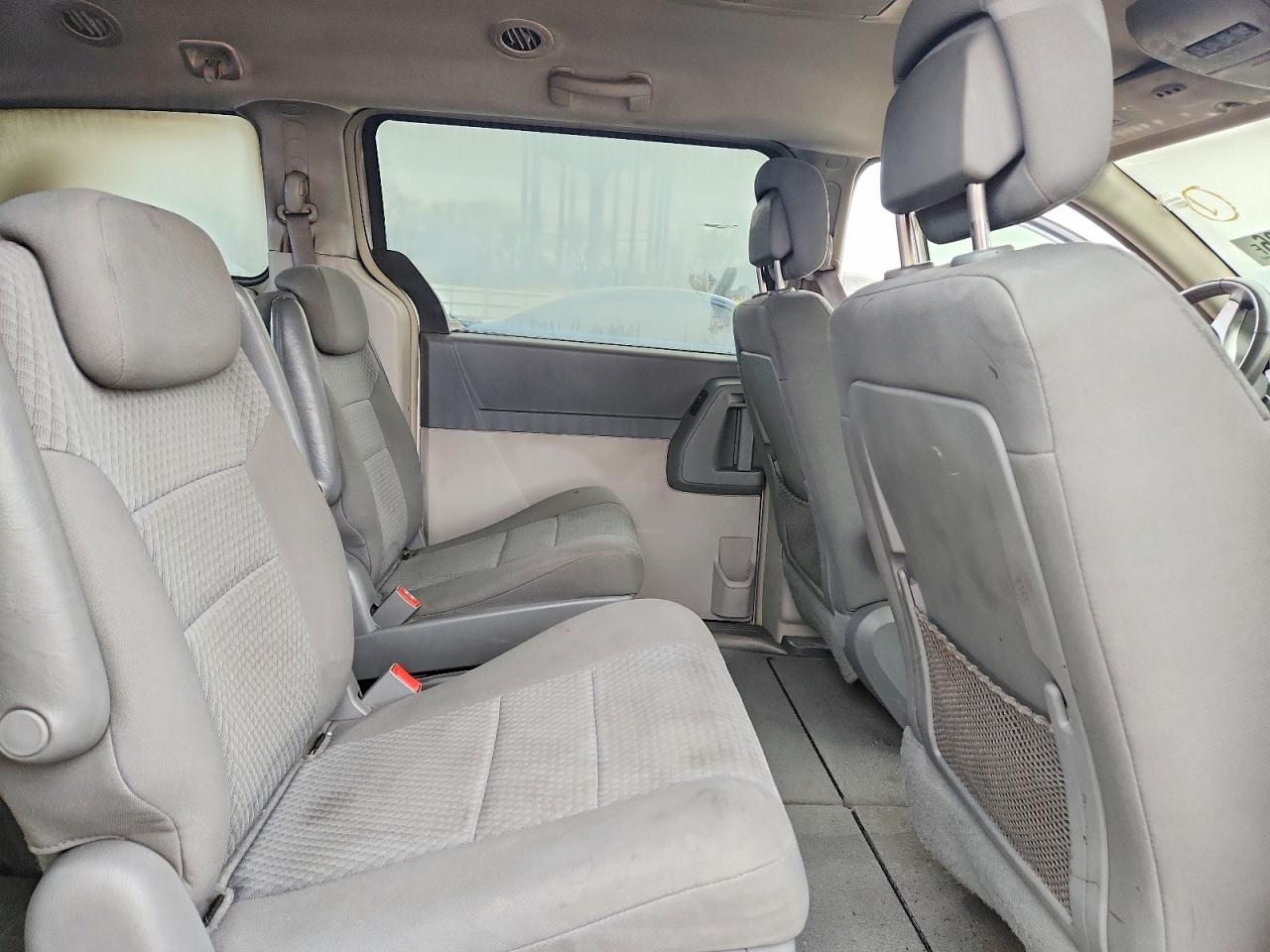 2010 CHRYSLER TOWN & COUNTRY TOURING photo 21