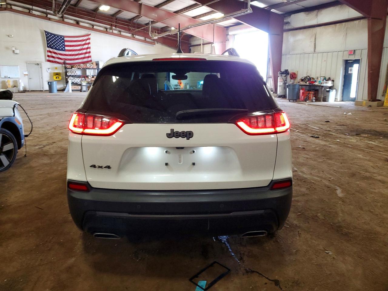 2021 JEEP CHEROKEE LATITUDE LUX photo 11