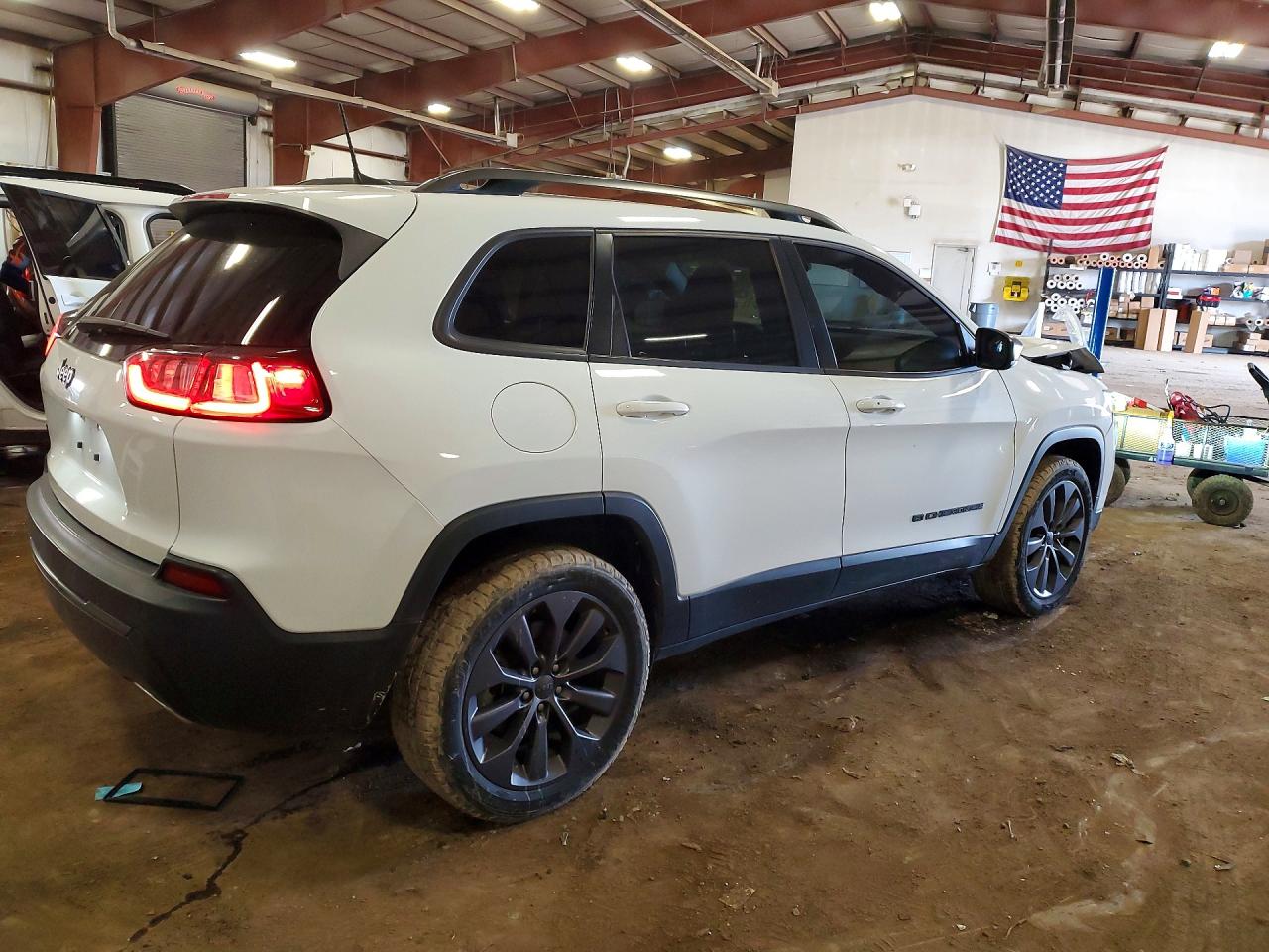 2021 JEEP CHEROKEE LATITUDE LUX photo 5