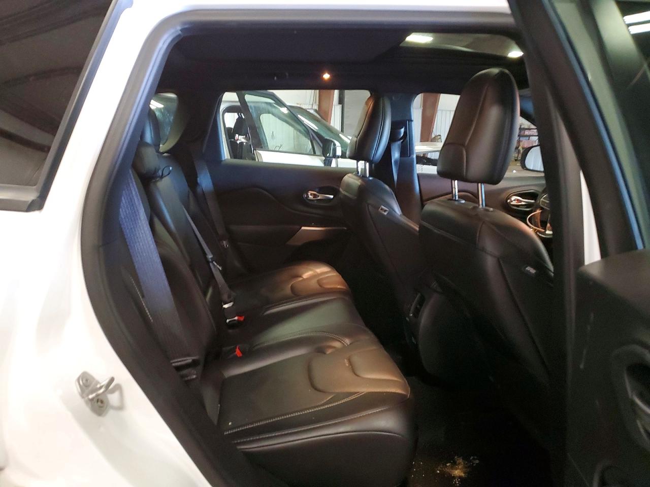 2021 JEEP CHEROKEE LATITUDE LUX photo 21