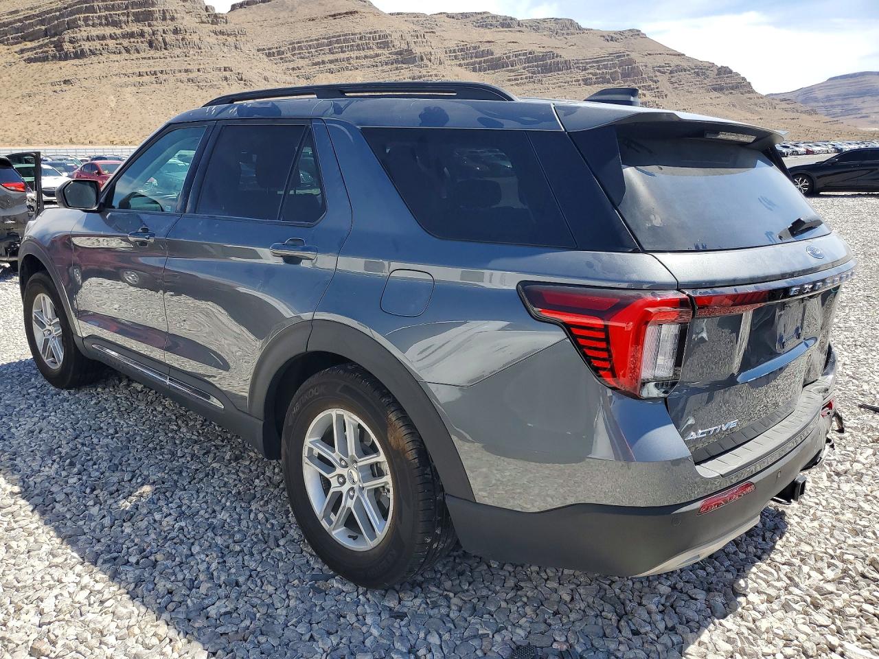 2025 FORD EXPLORER ACTIVE photo 4