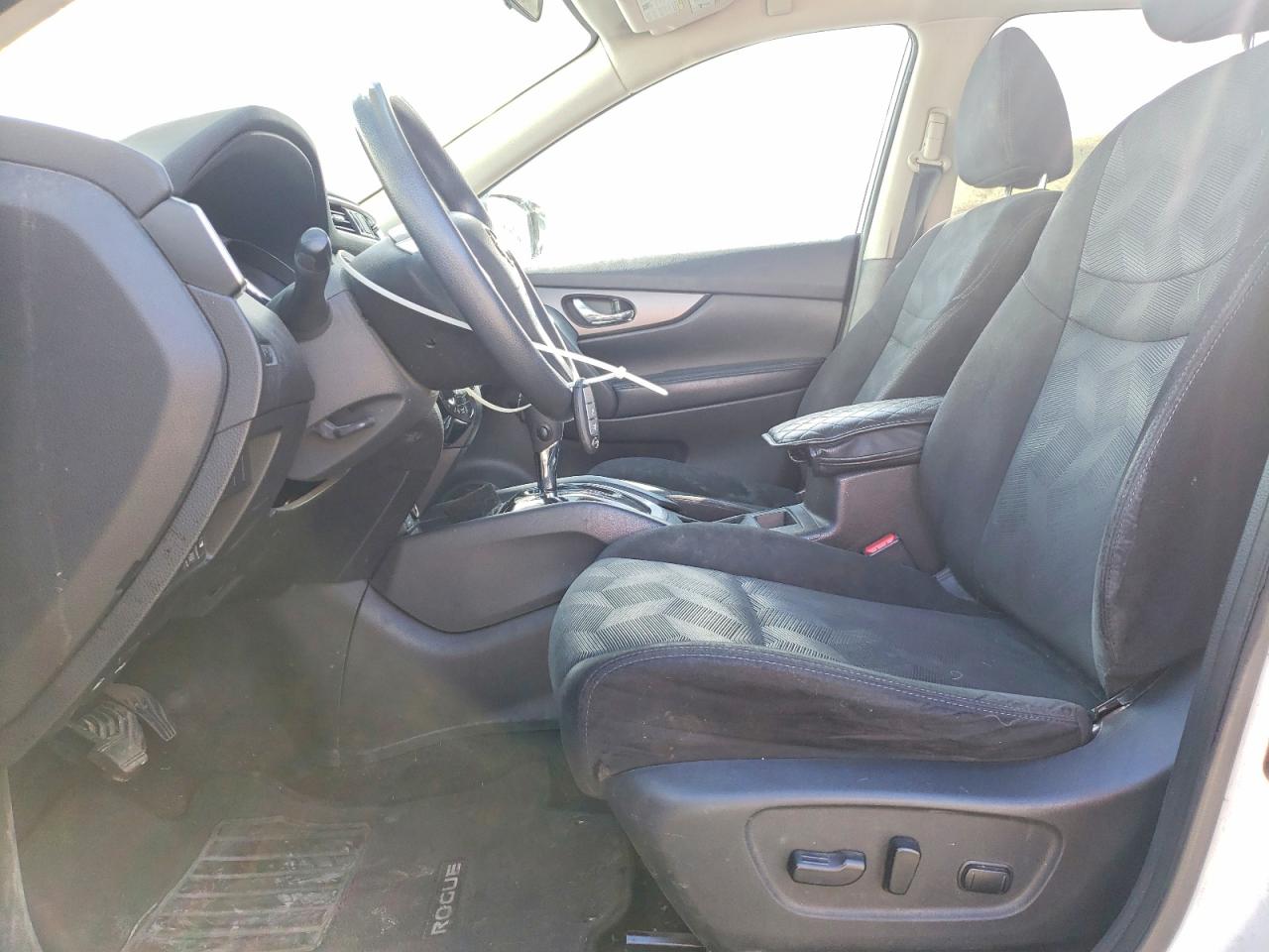 2014 NISSAN ROGUE SV photo 13