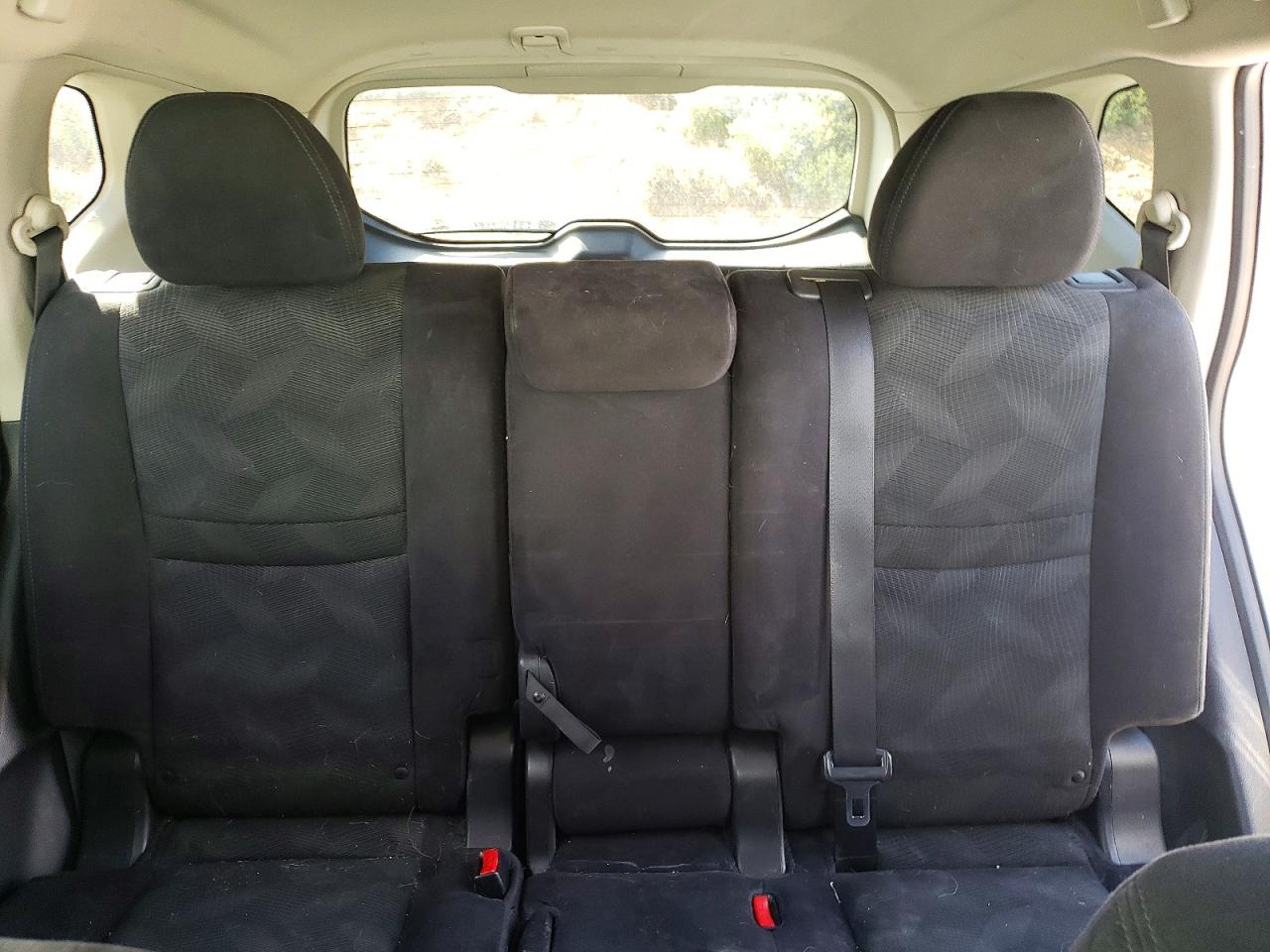 2014 NISSAN ROGUE SV photo 19