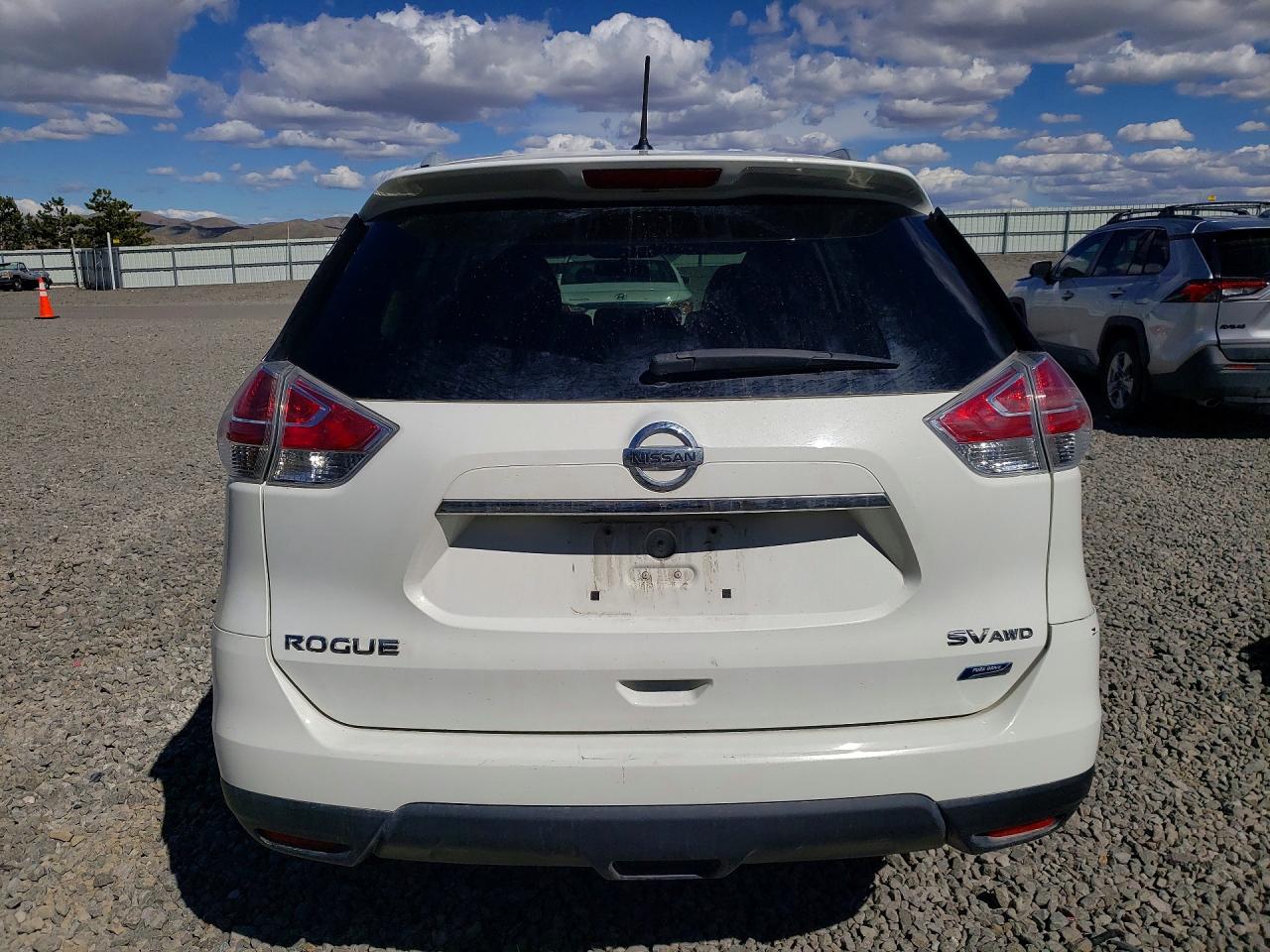 2014 NISSAN ROGUE SV photo 11
