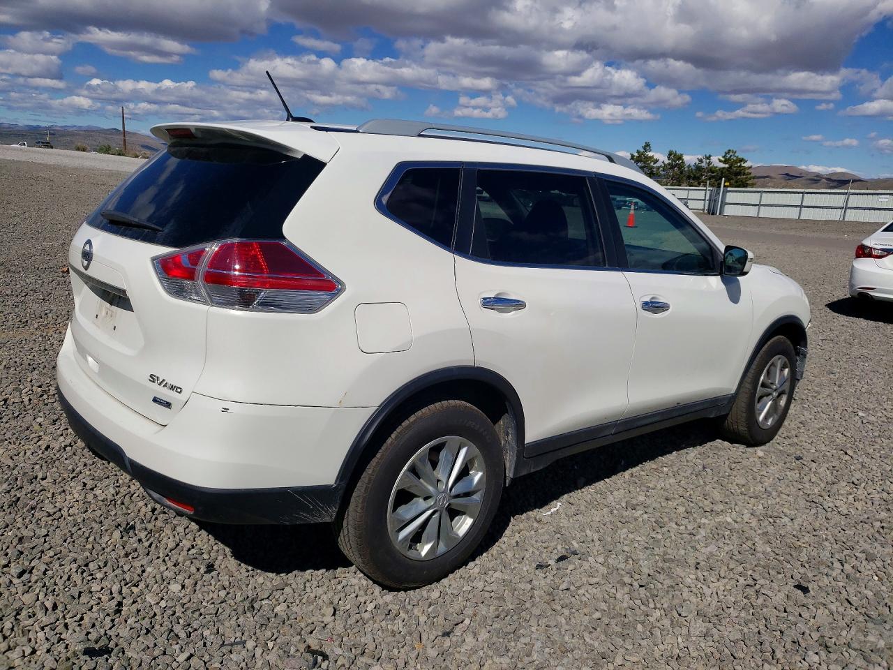 2014 NISSAN ROGUE SV photo 5