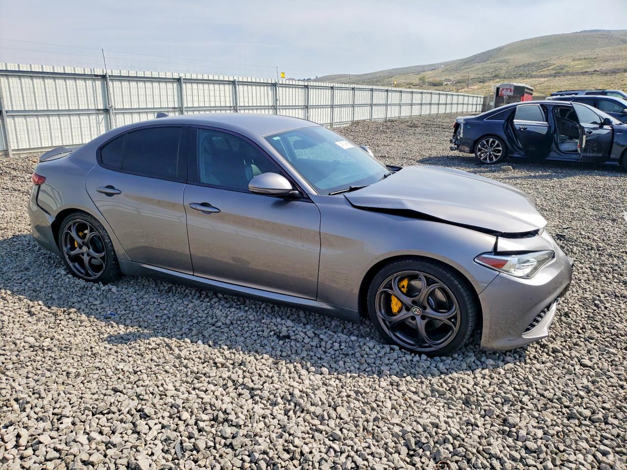 2019 ALFA ROMEO GIULIA TI photo 7