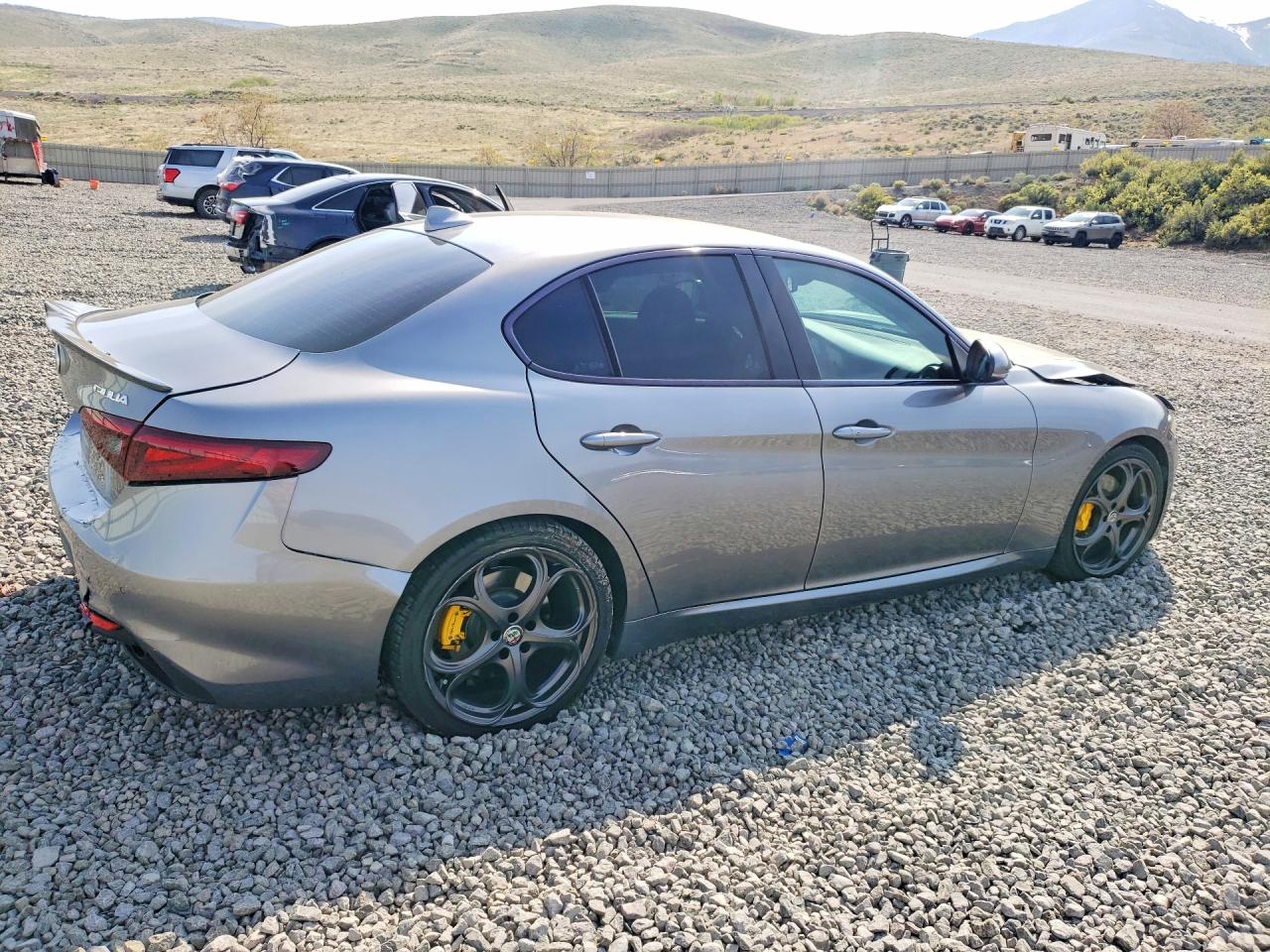 2019 ALFA ROMEO GIULIA TI photo 5