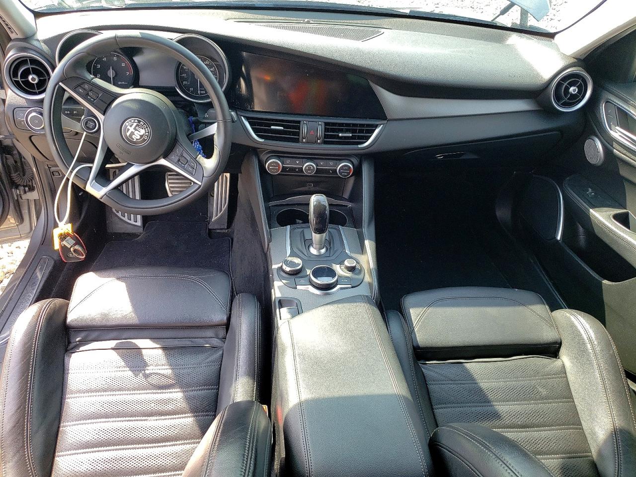 2019 ALFA ROMEO GIULIA TI photo 15