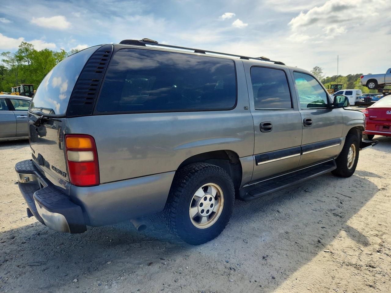 2001 CHEVROLET SUBURBAN K1500 photo 3