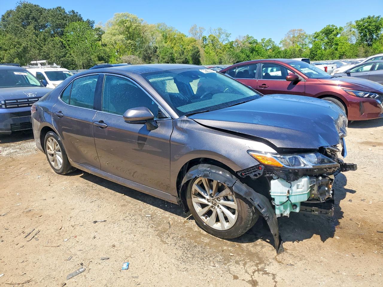 2024 TOYOTA CAMRY LE photo 4