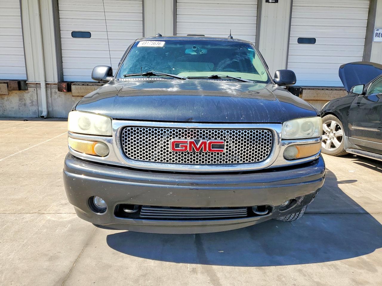 2003 GMC YUKON XL DENALI photo 13