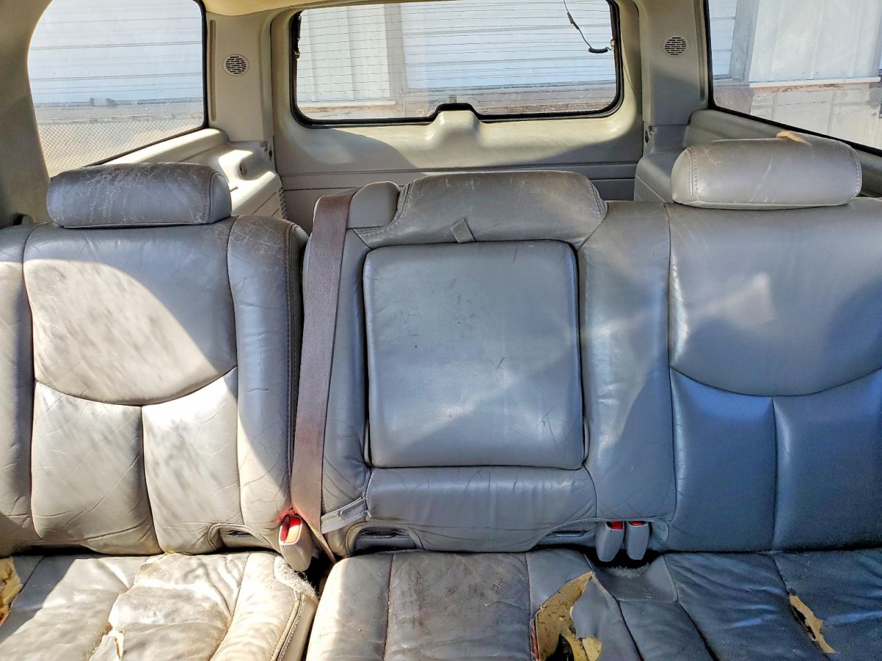 2003 GMC YUKON XL DENALI photo 28