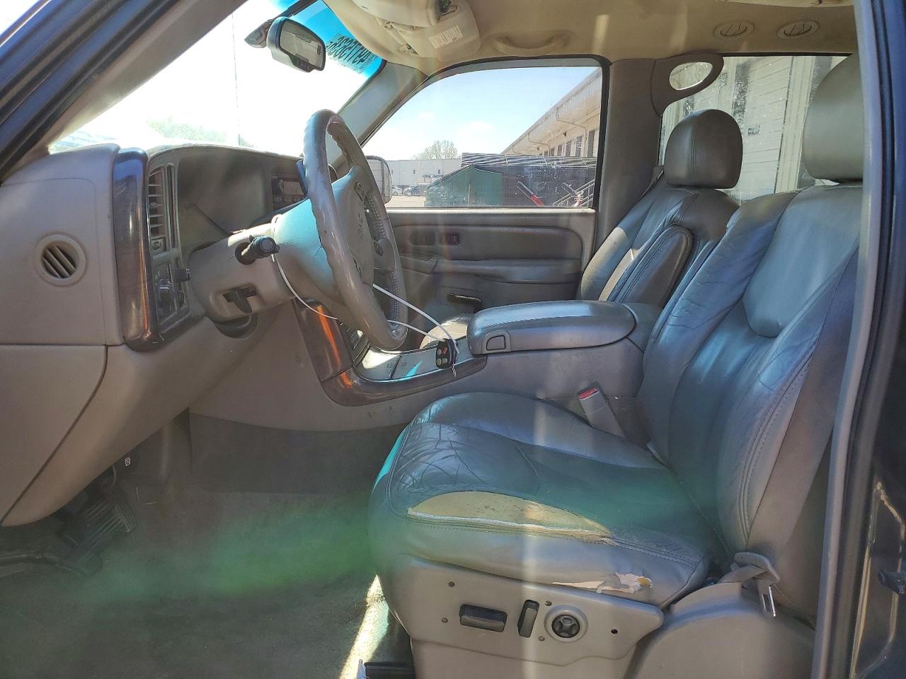 2003 GMC YUKON XL DENALI photo 19