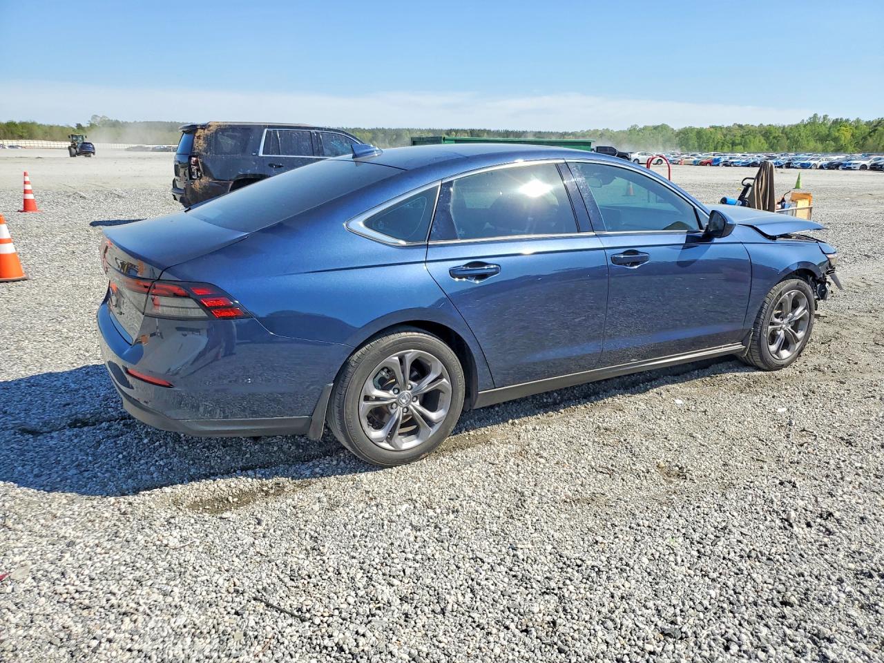 2024 HONDA ACCORD EX photo 7