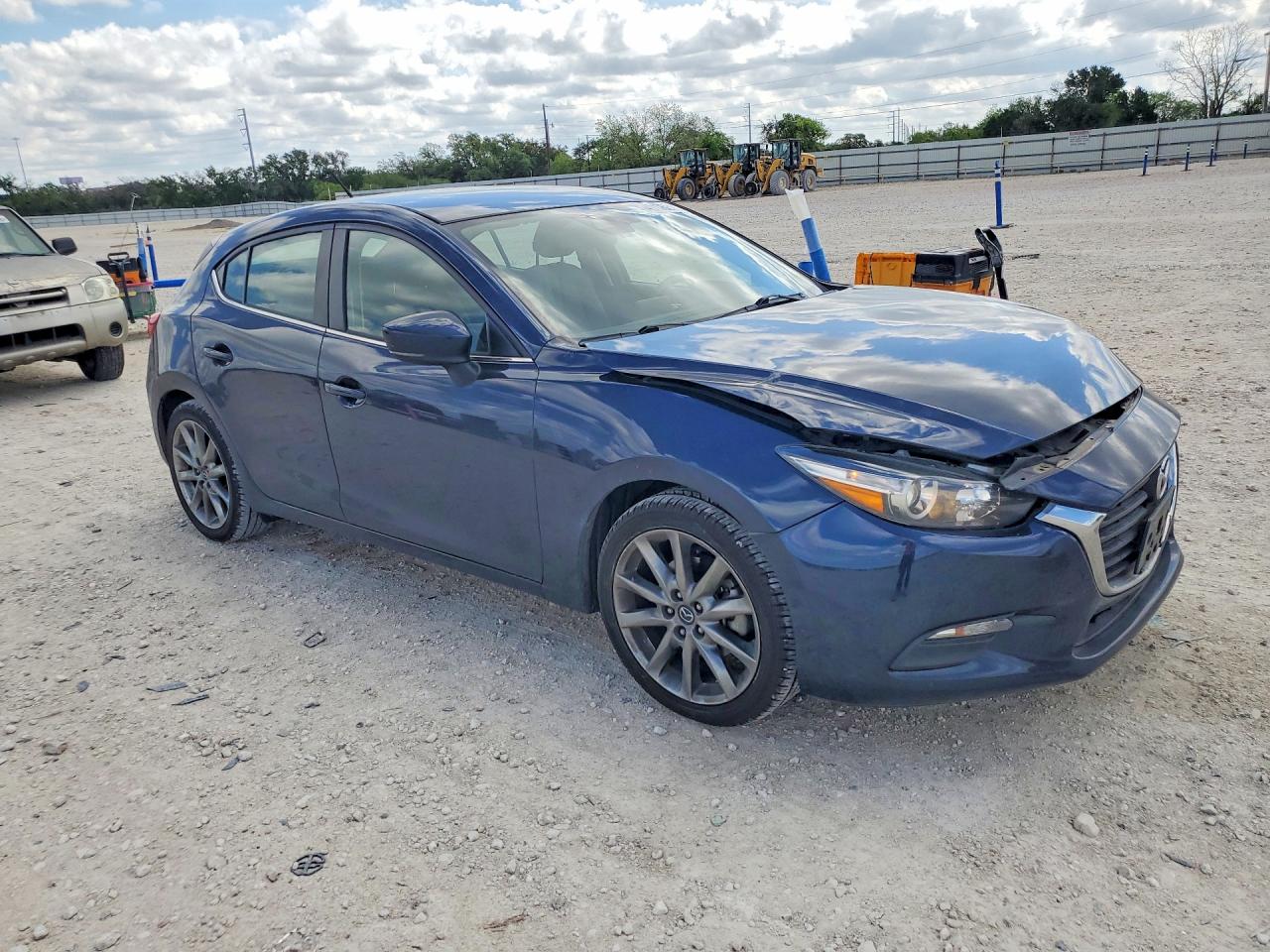 2018 MAZDA 3 TOURING photo 10