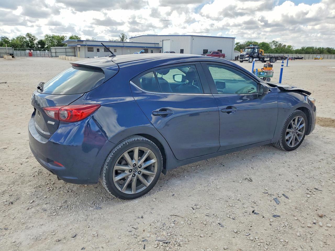 2018 MAZDA 3 TOURING photo 7
