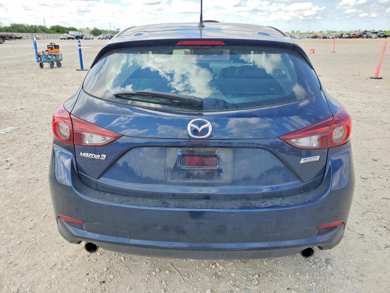 2018 MAZDA 3 TOURING photo 16