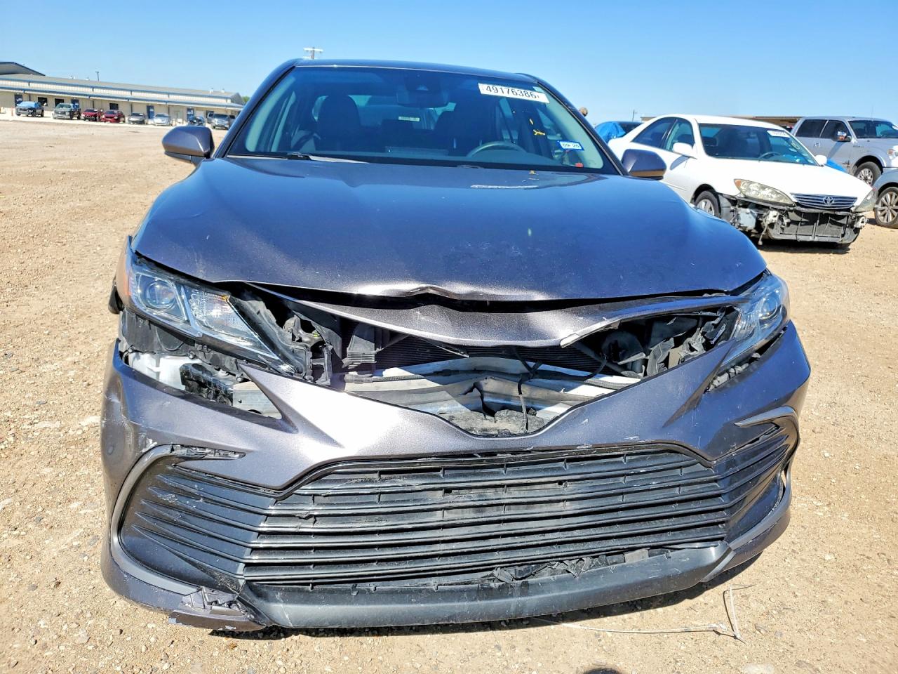 2022 TOYOTA CAMRY LE photo 9