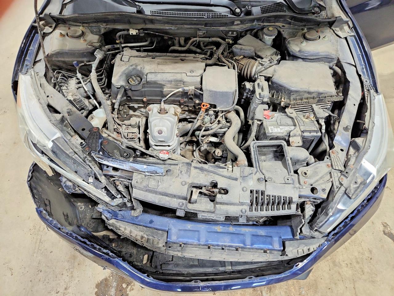 2017 HONDA ACCORD LX photo 21