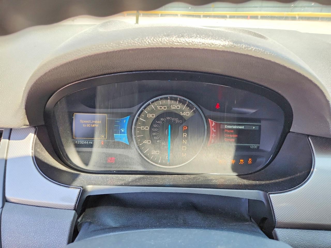 2011 FORD EDGE SEL photo 17
