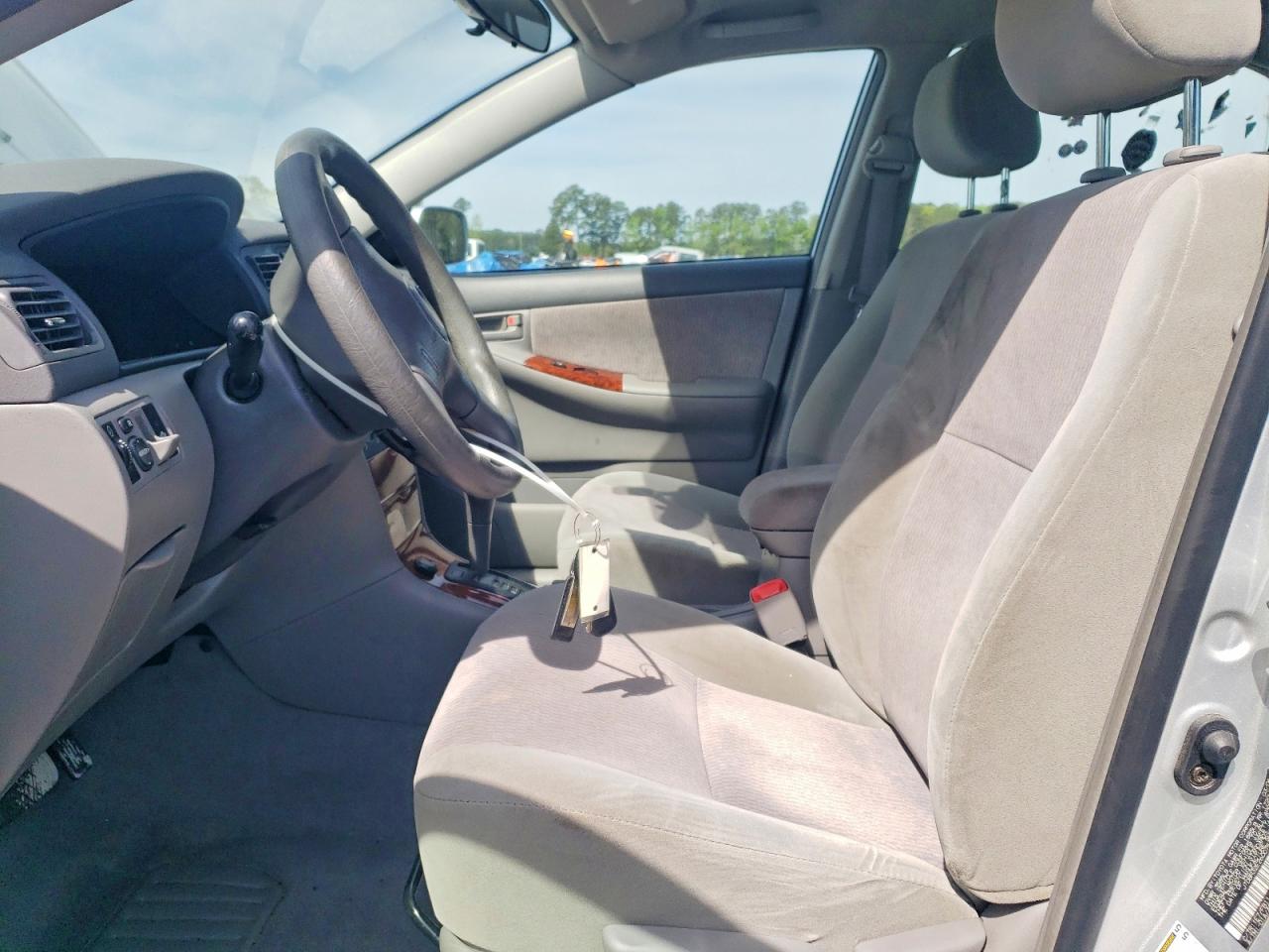 2006 TOYOTA COROLLA LE photo 13