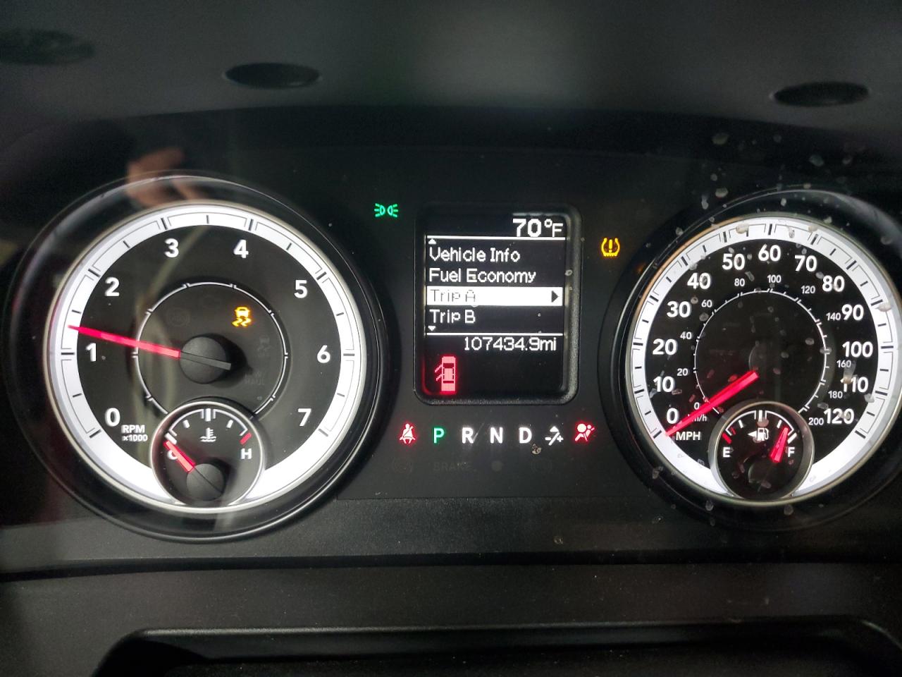 2014 RAM 1500 ST photo 17