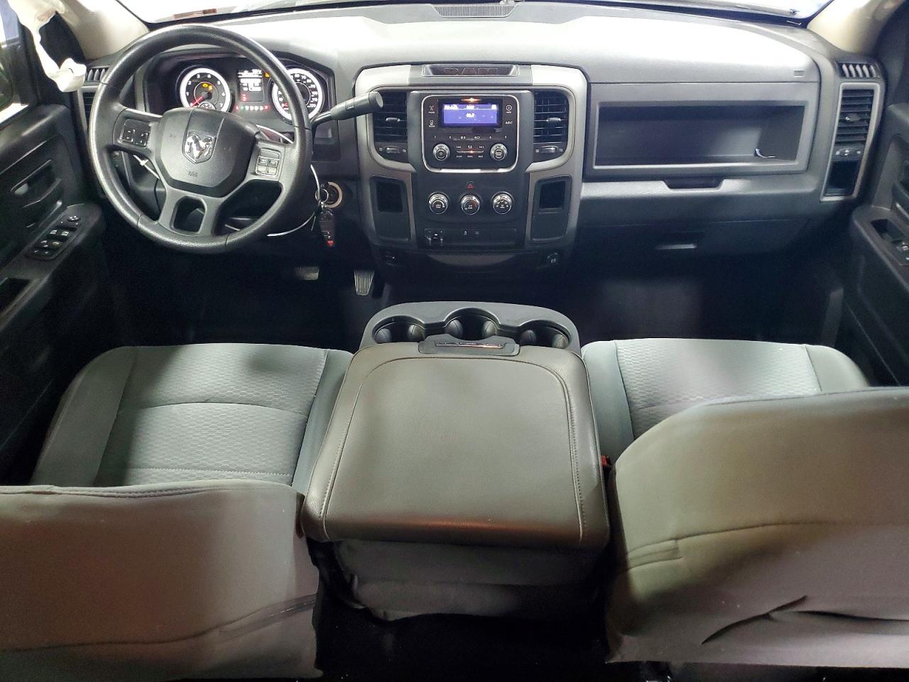 2014 RAM 1500 ST photo 15