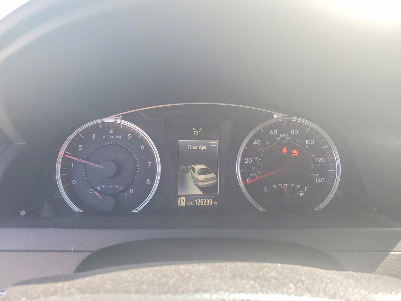 2015 TOYOTA CAMRY XSE V6 photo 9