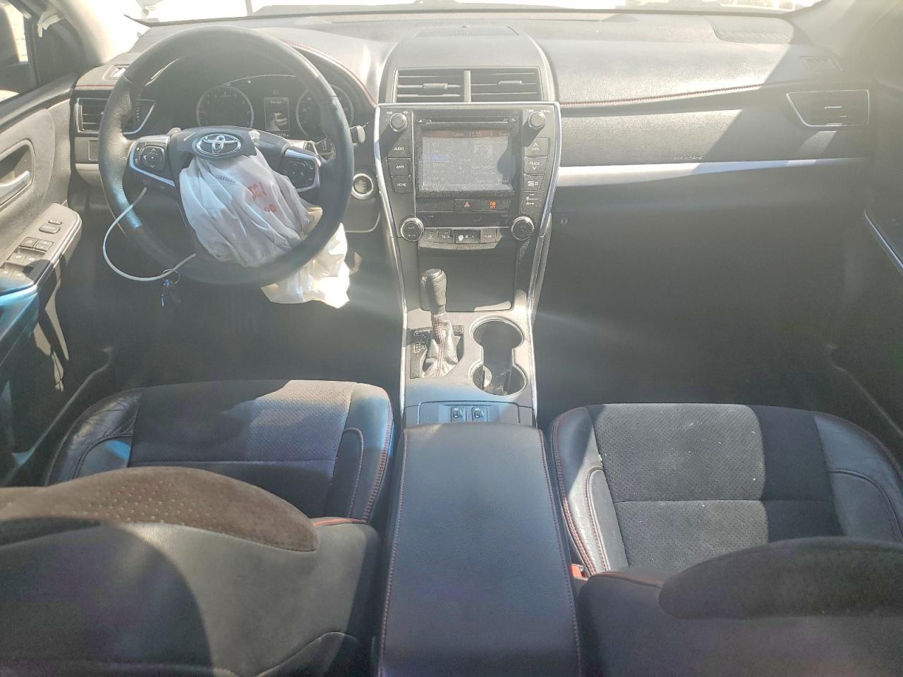 2015 TOYOTA CAMRY XSE V6 photo 8